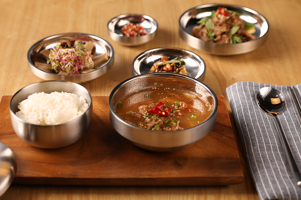 STAINLESS WARE